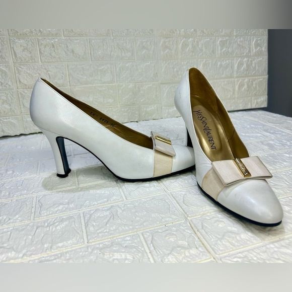 YVES SAINTโLAURENT VINTAGE WHITE HEELS - Picture 4 of 13